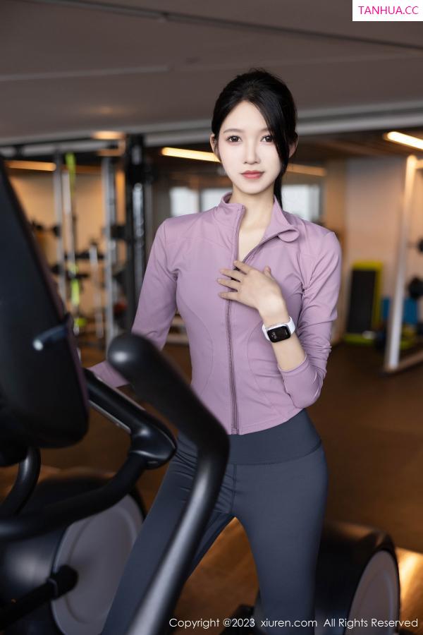 程程程  [XiuRen]高清写真图 2023.09.25 No.7438 程程程- 运动美腿第4张图片